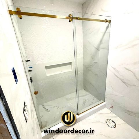 داخل حمام شیشه ای